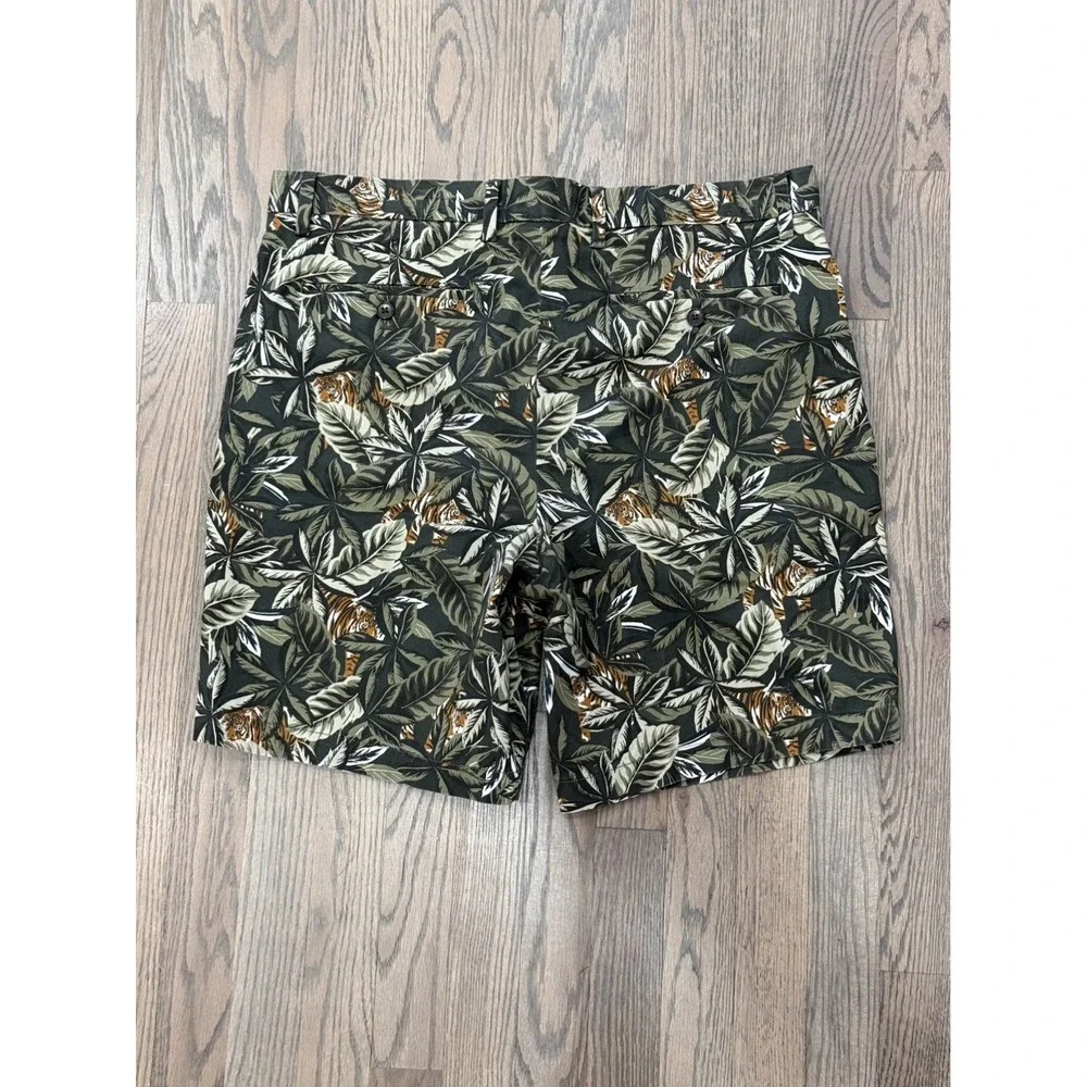 Banana Republic Mens Tropical Aiden Tiger Jungle Bermuda Chino Shorts 36 Green
